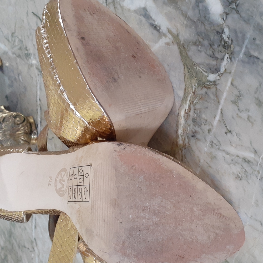 Michael Kors shoes - Picture 9 of 10